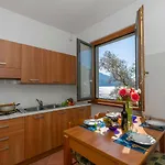 아파트 Garibaldi View