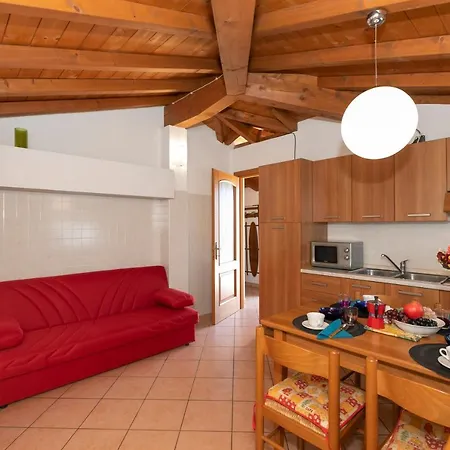 Апартаменты Garibaldi View