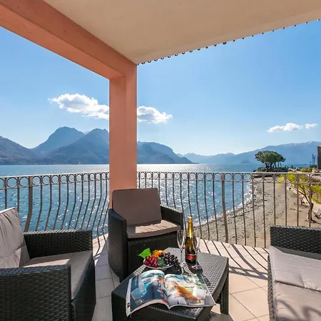 Apartment Garibaldi View