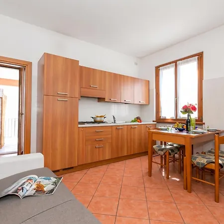 Garibaldi View Apartment