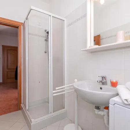 Garibaldi View Apartment *