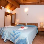 Garibaldi View Apartment *